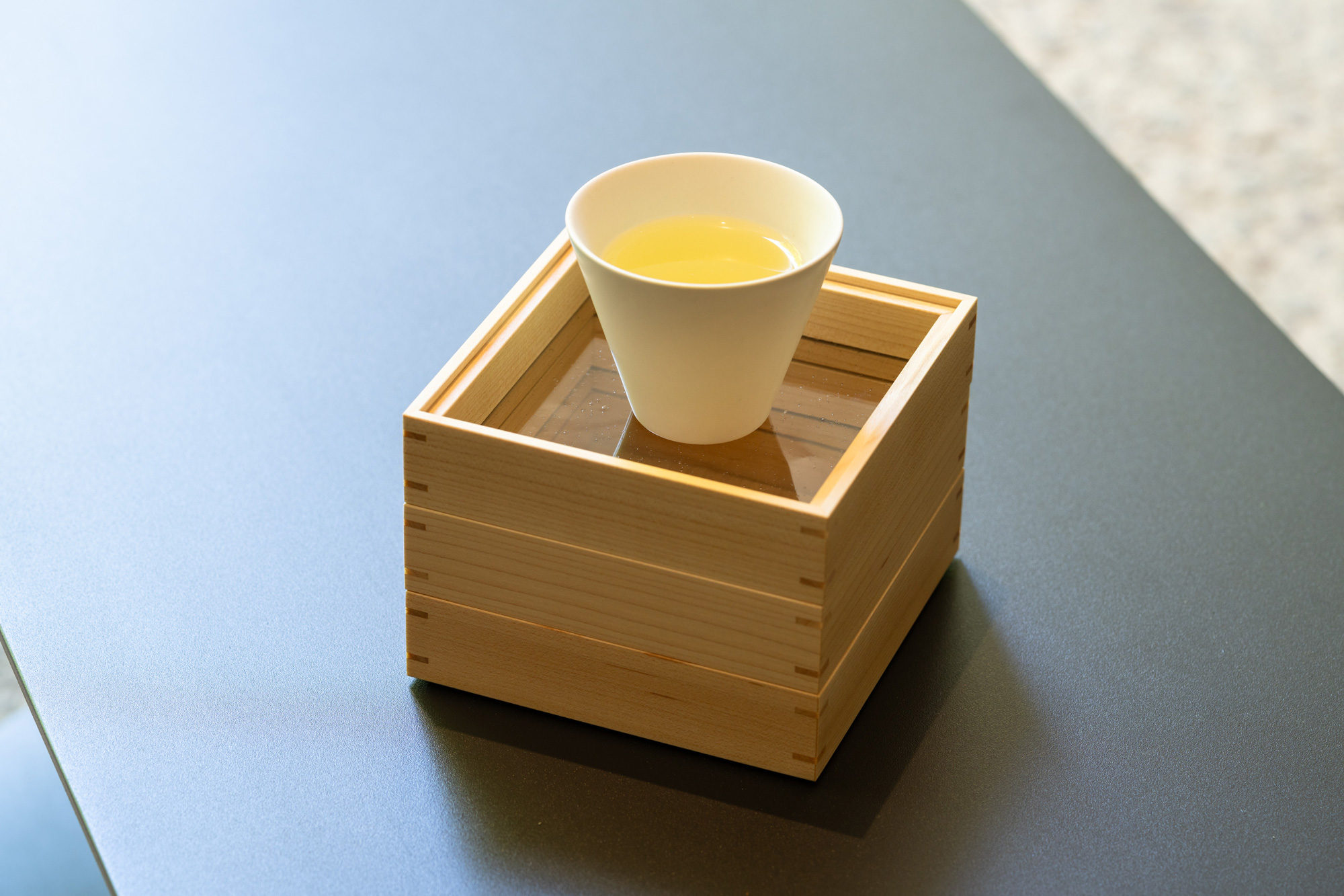 Peter ivy　お重（Ojyu Box） 撮影　加藤健